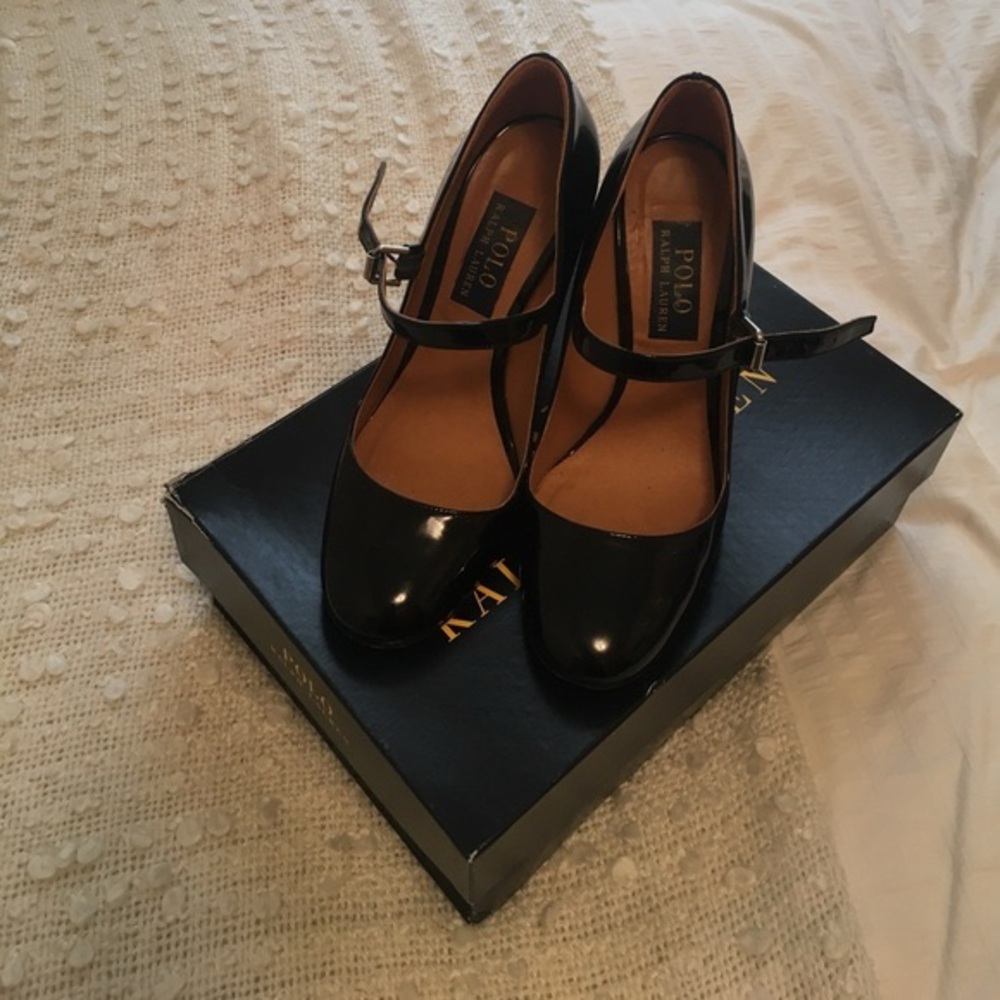 Polo by Ralph Lauren Black Patent Mary Jane Heels 39B - Picture 3 of 5